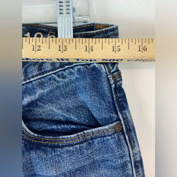 Gap 1969 Medium Wash Sexy Boyfriend Straight Leg Jeans Size 26x26 (753) - Picture 2 of 12